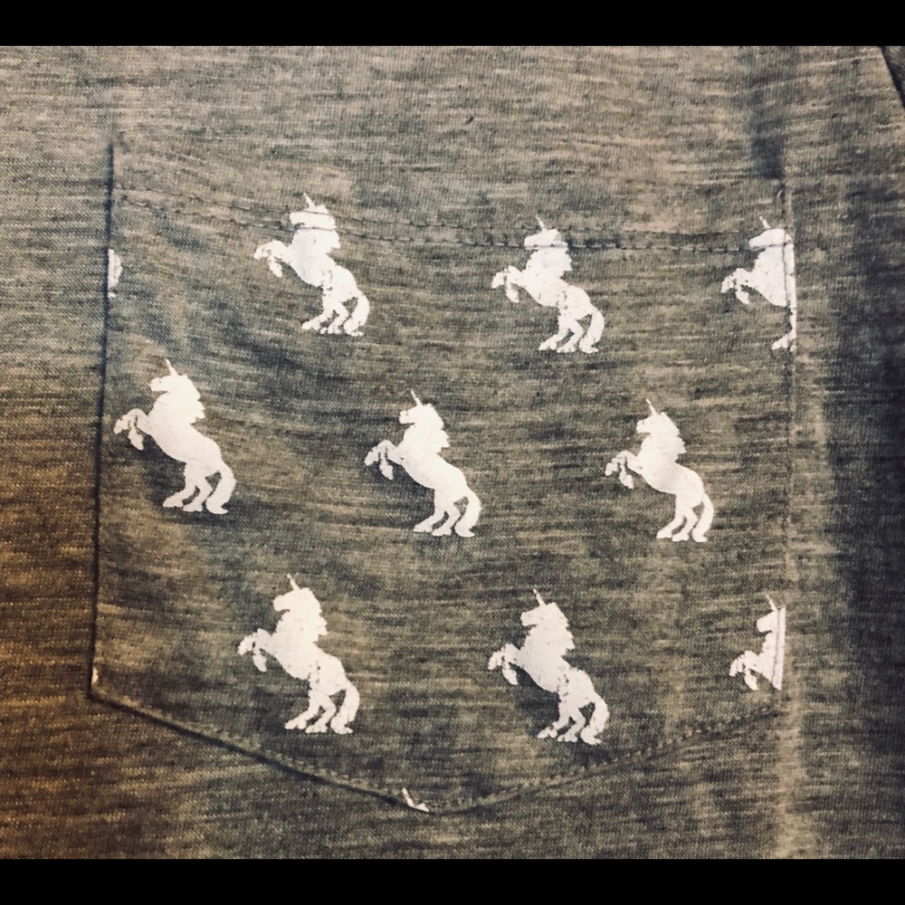 UNICORN Frocket (“Front Pocket”) Soft Gray Tee